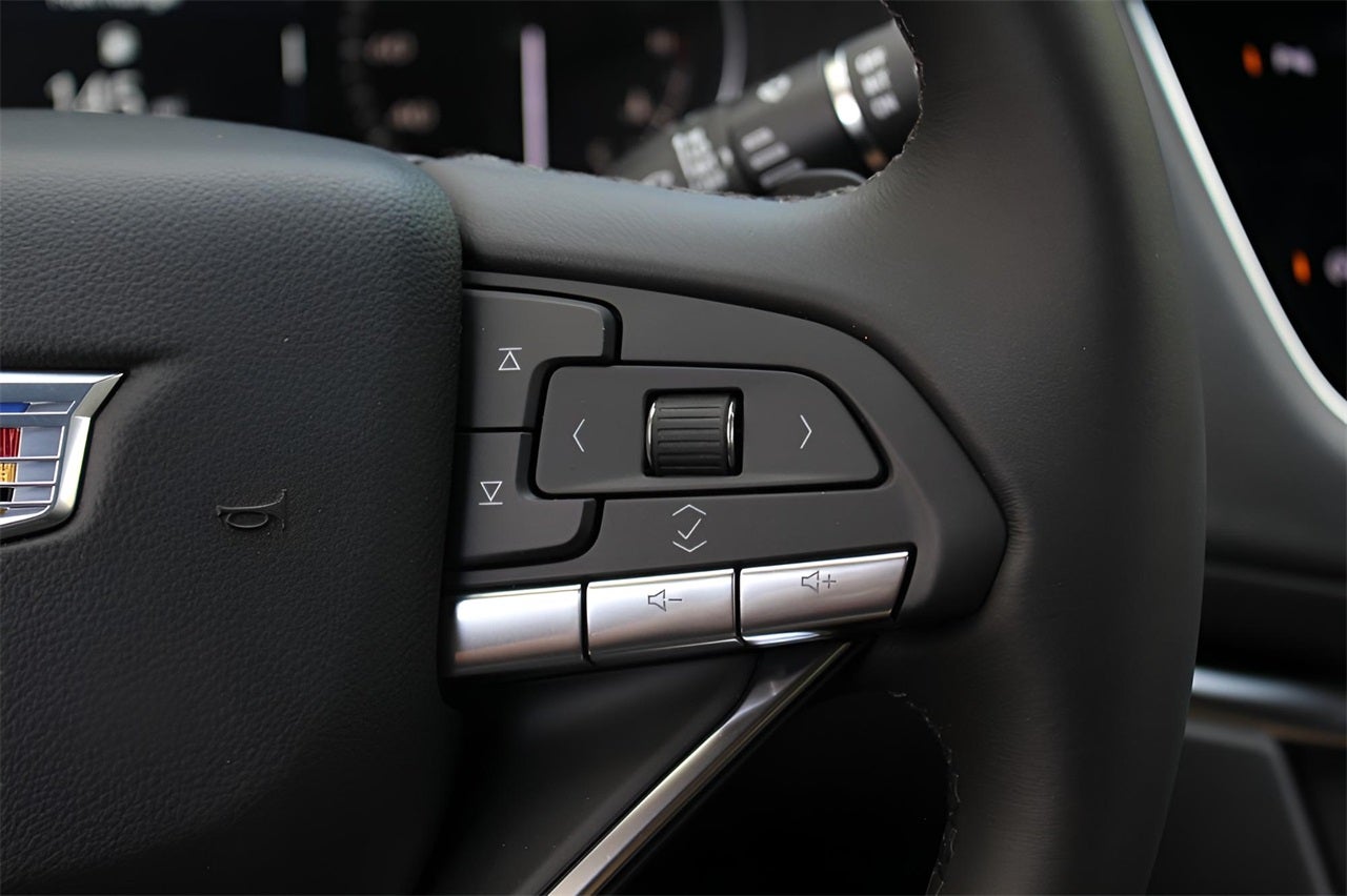 2025 Cadillac XT6 Luxury