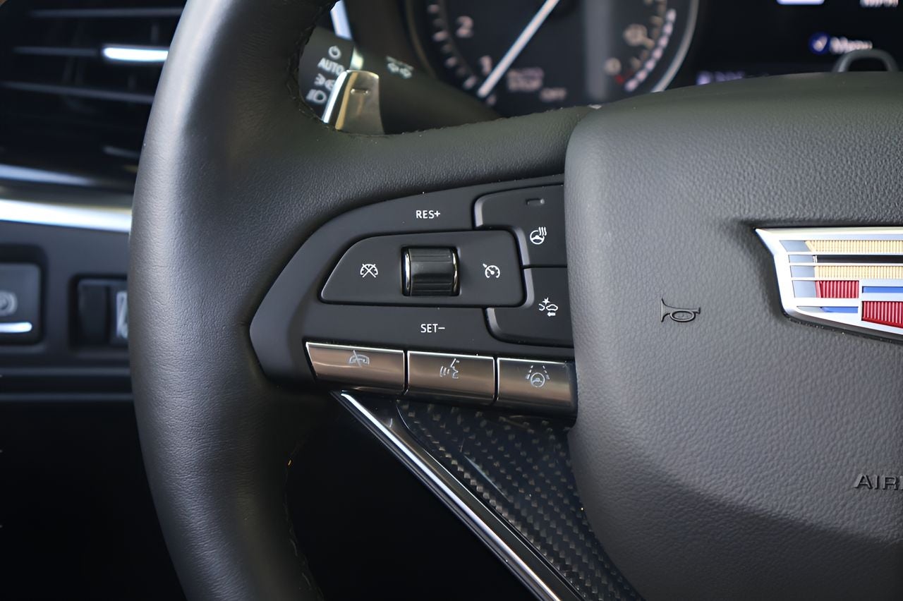 2025 Cadillac XT6 Sport