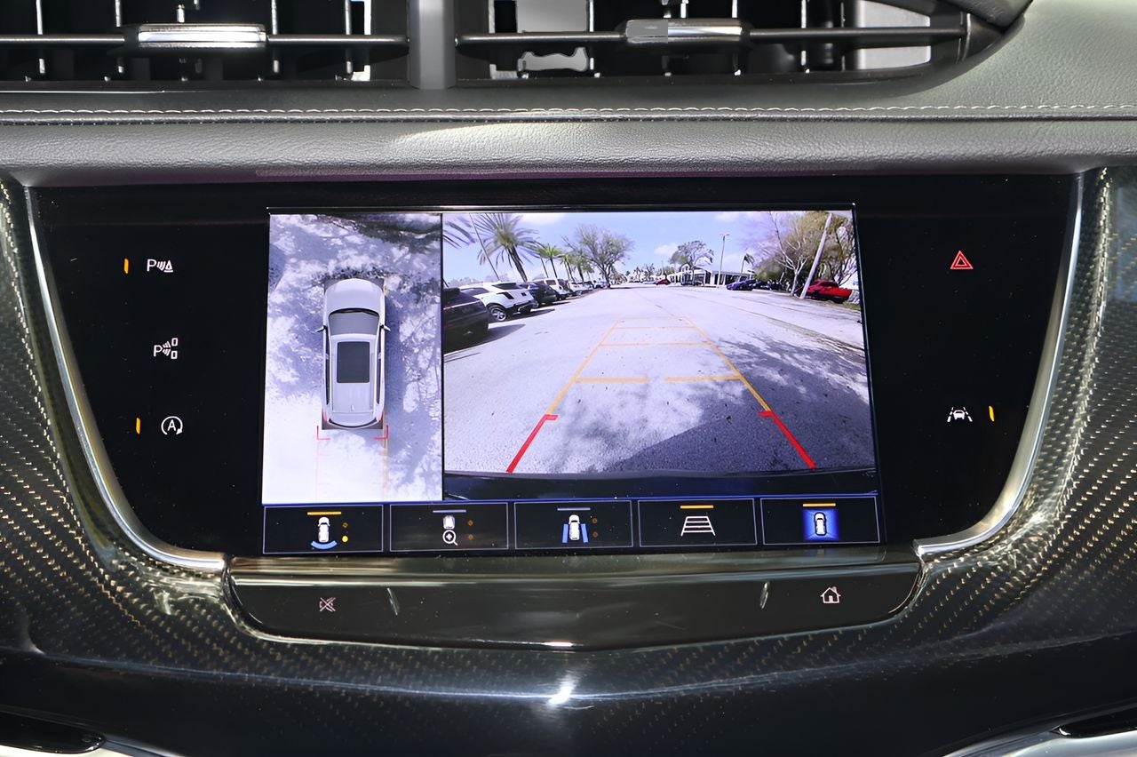 2025 Cadillac XT6 Sport