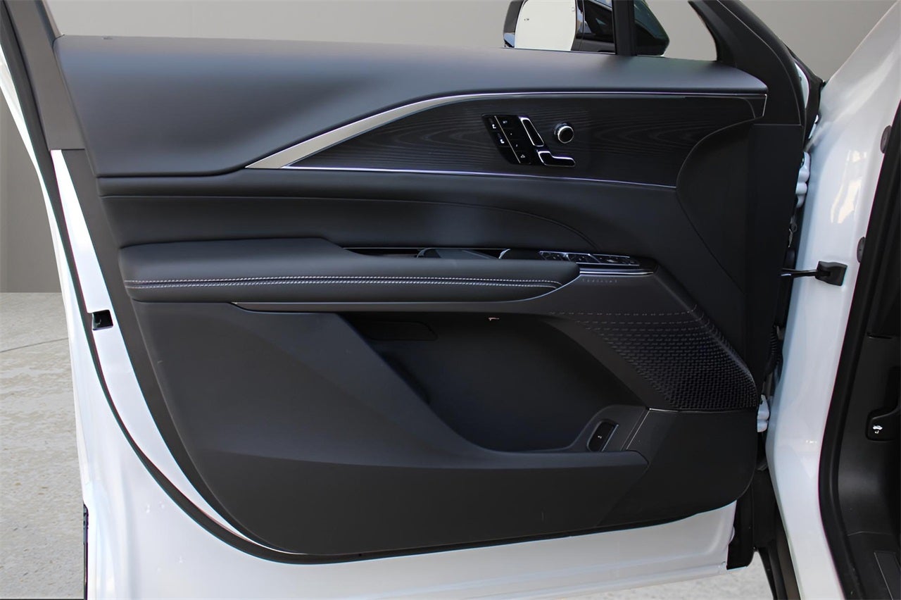 2025 Cadillac LYRIQ Luxury