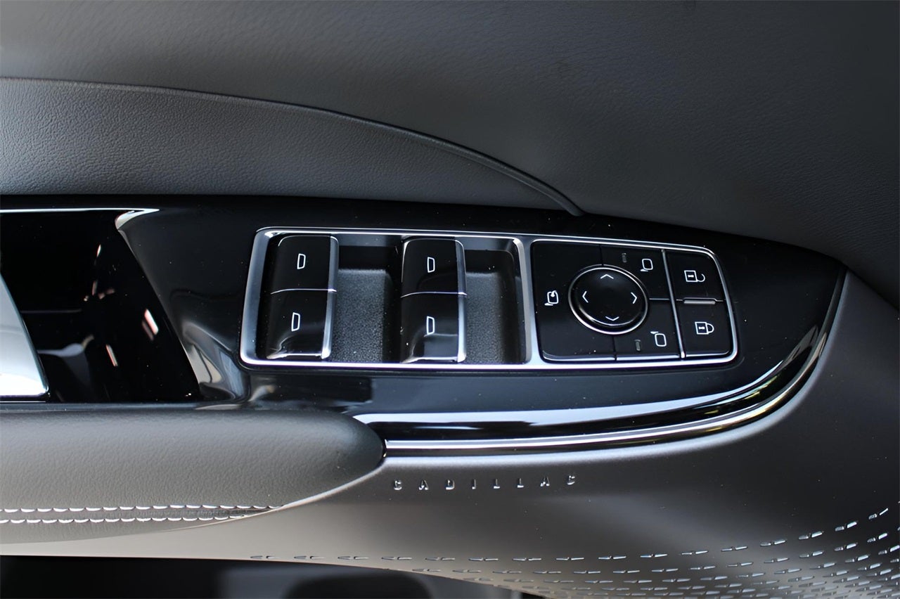 2025 Cadillac LYRIQ Luxury