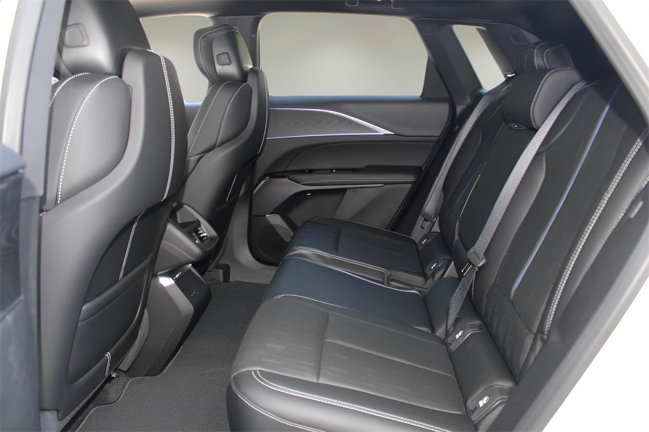 2025 Cadillac LYRIQ Luxury