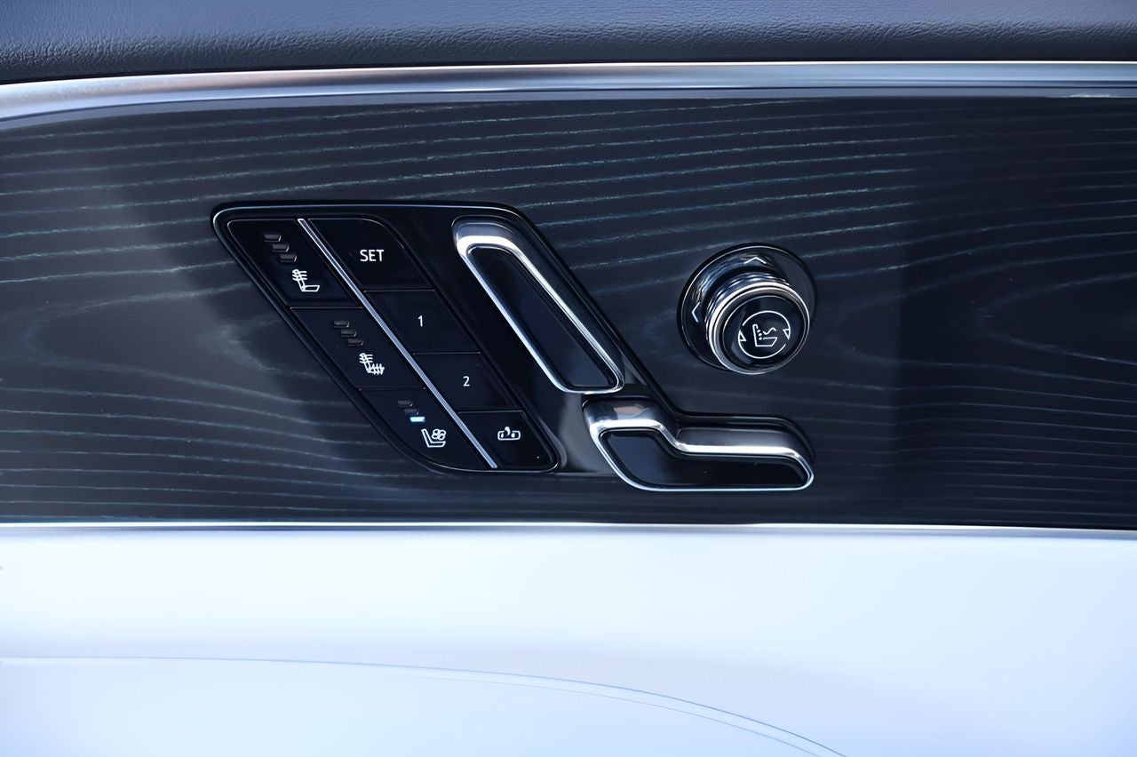 2026 Cadillac LYRIQ Premium Luxury
