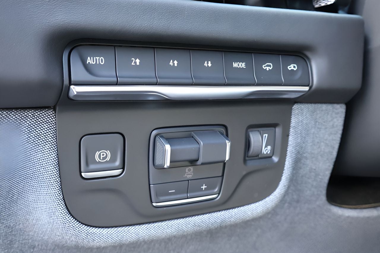 2025 Cadillac Escalade Sport Platinum