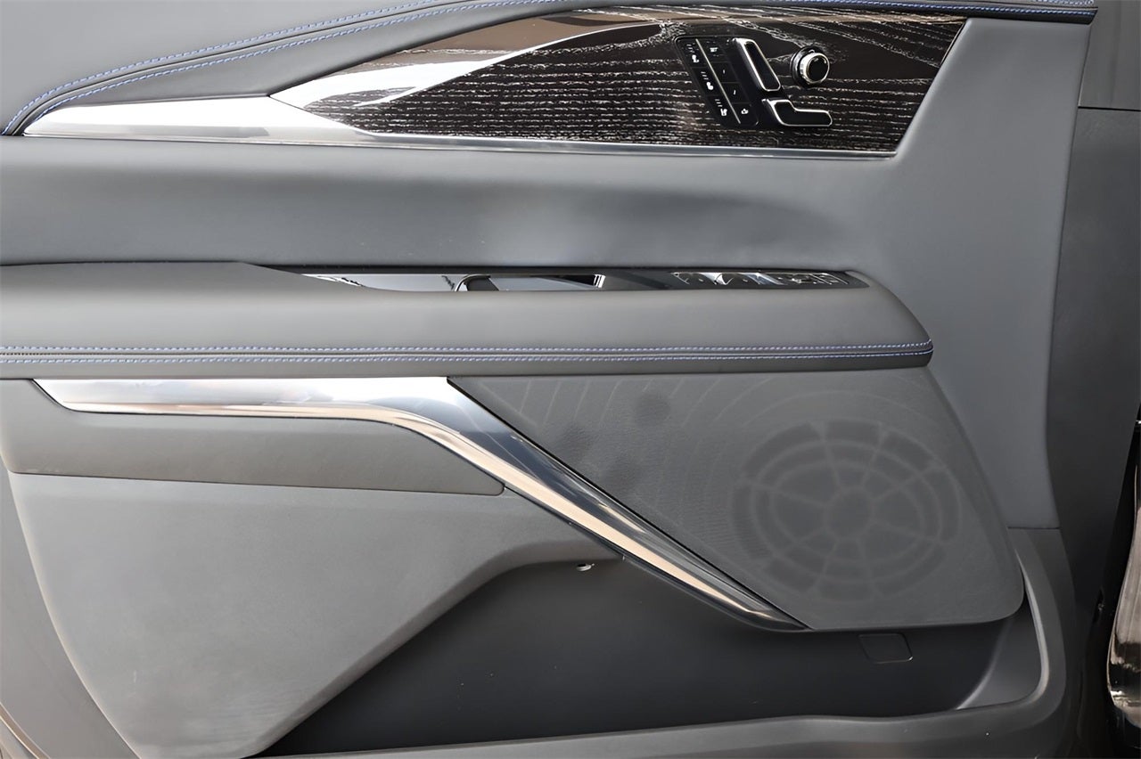 2025 Cadillac ESCALADE IQ Luxury 1