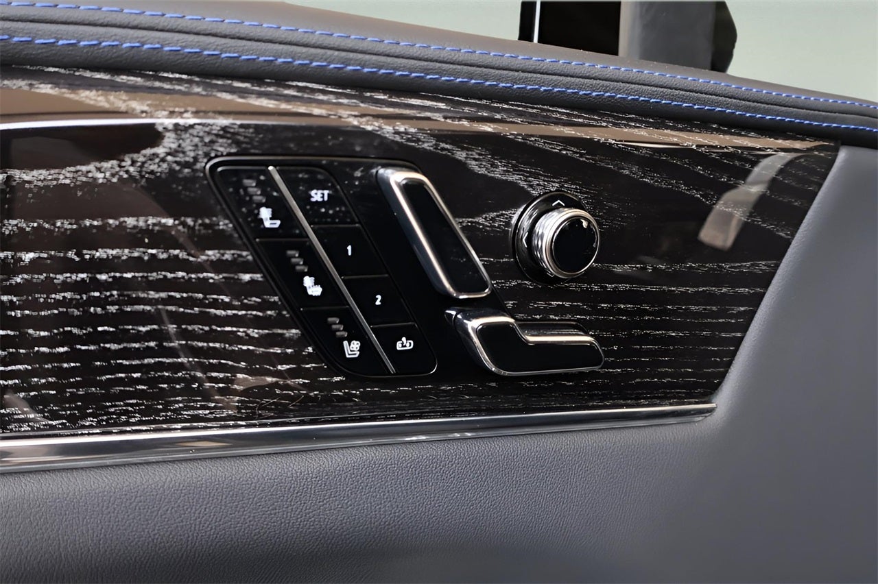 2025 Cadillac ESCALADE IQ Luxury 1