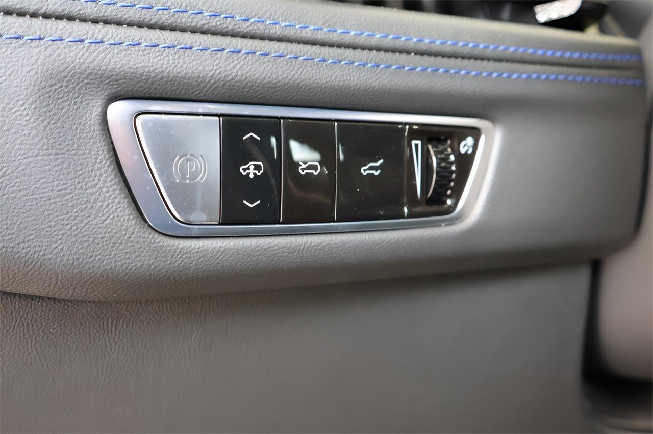 2025 Cadillac ESCALADE IQ Luxury 1