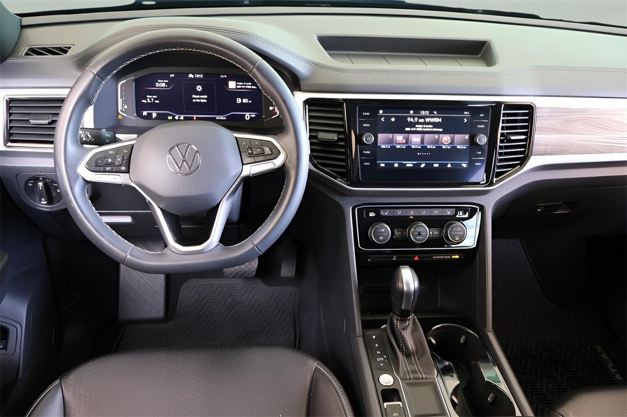 2022 Volkswagen Atlas Cross Sport 2.0T SE w/Technology