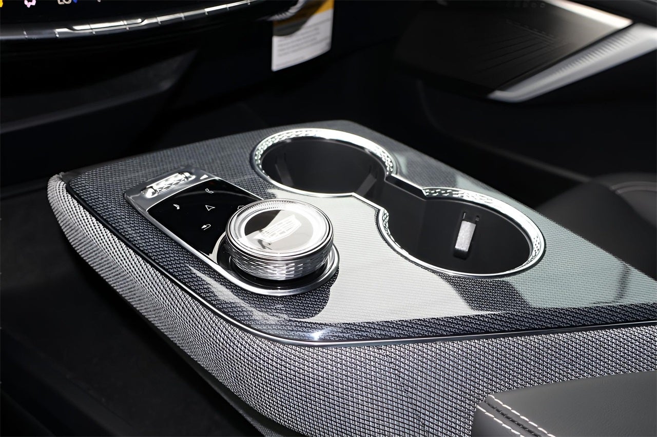 2026 Cadillac OPTIQ Luxury