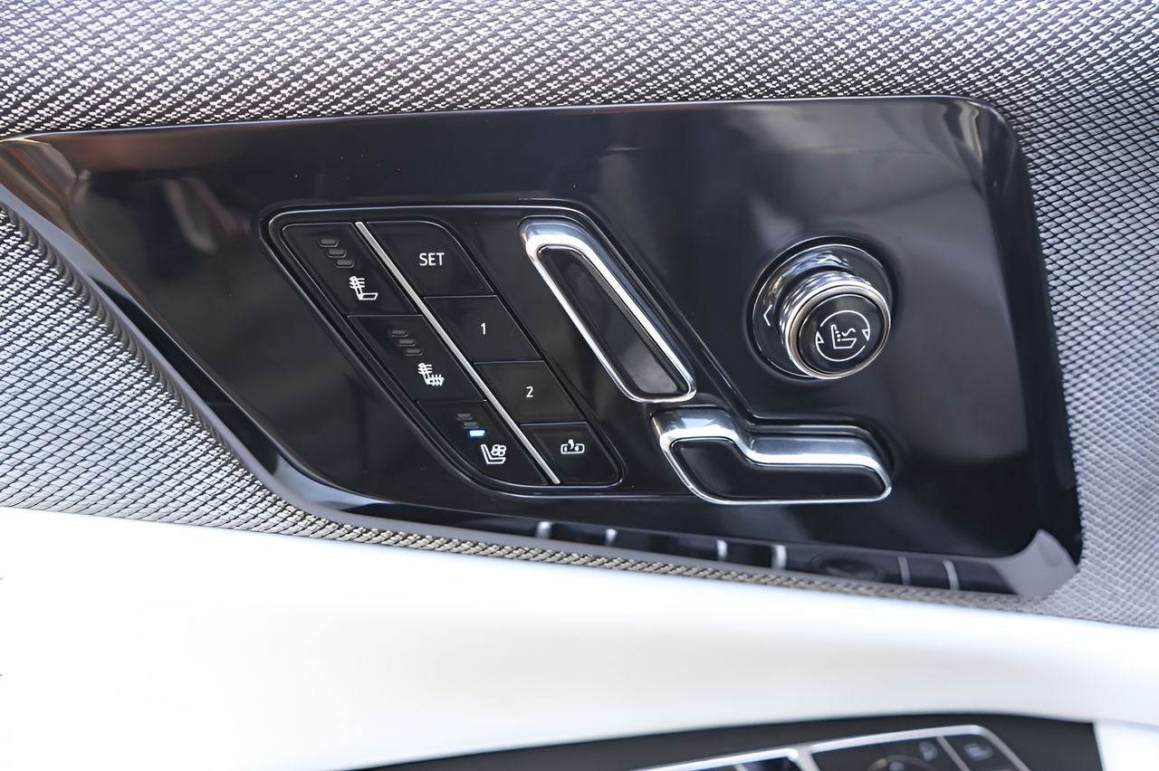 2026 Cadillac OPTIQ Premium Luxury