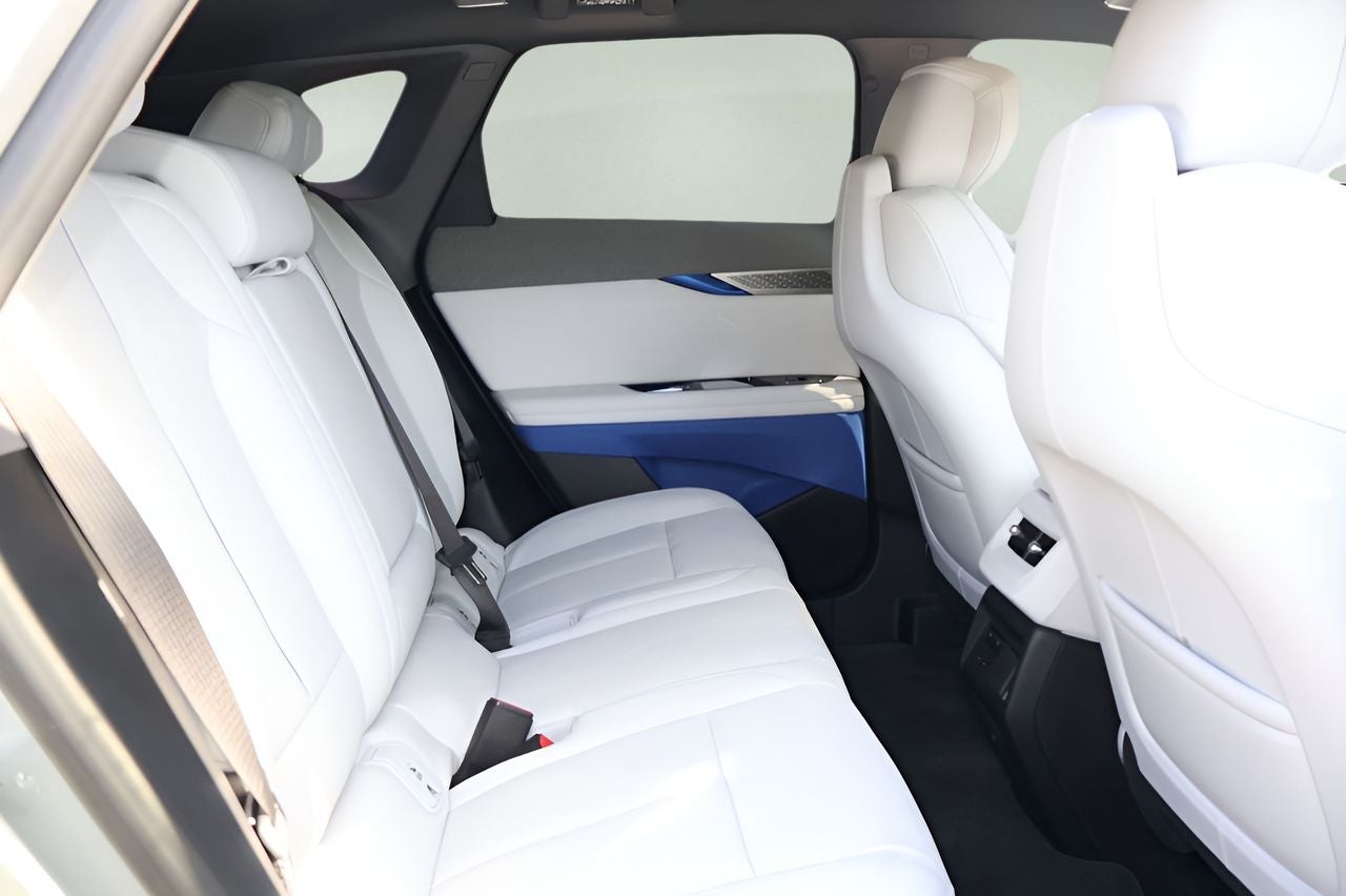 2026 Cadillac OPTIQ Premium Luxury