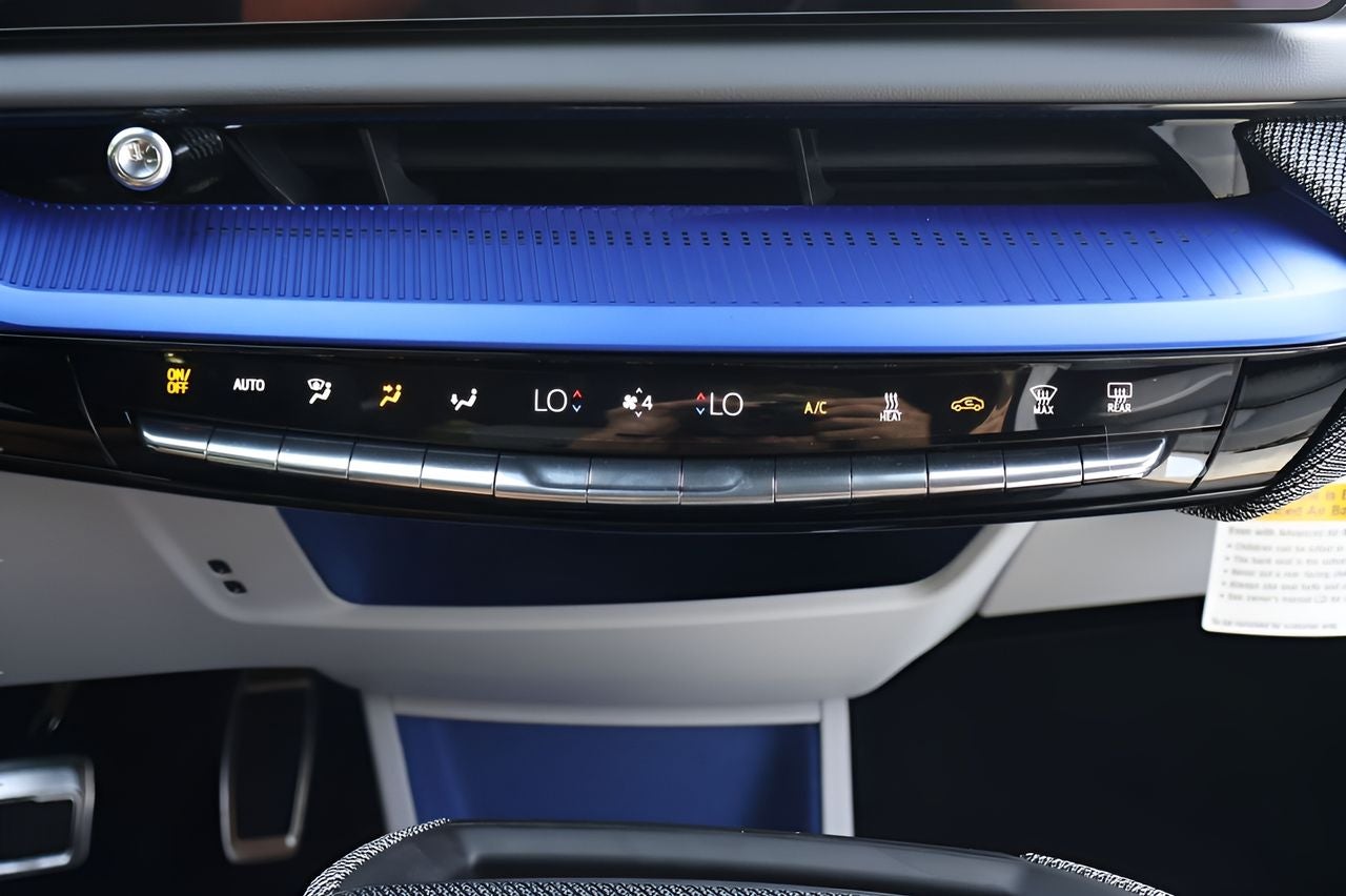 2026 Cadillac OPTIQ Premium Luxury