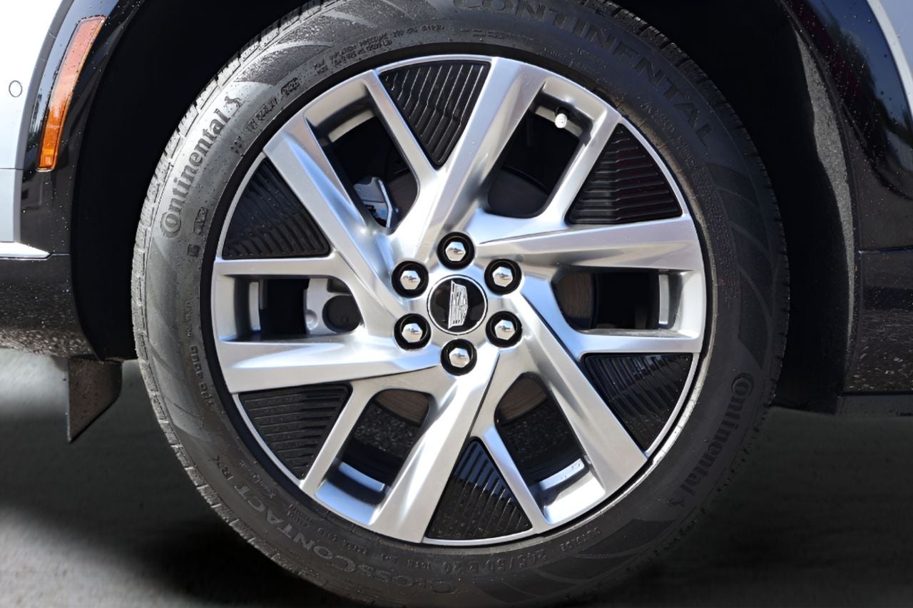 2026 Cadillac OPTIQ Premium Luxury