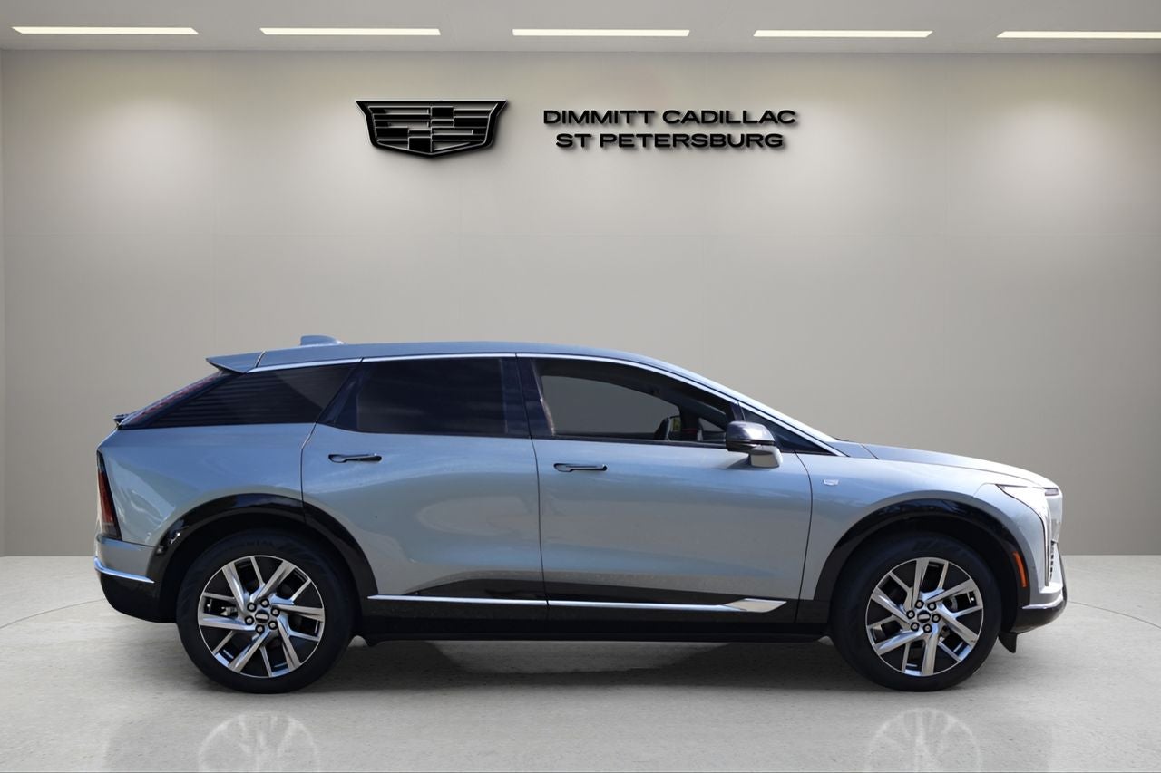 2026 Cadillac OPTIQ Premium Luxury