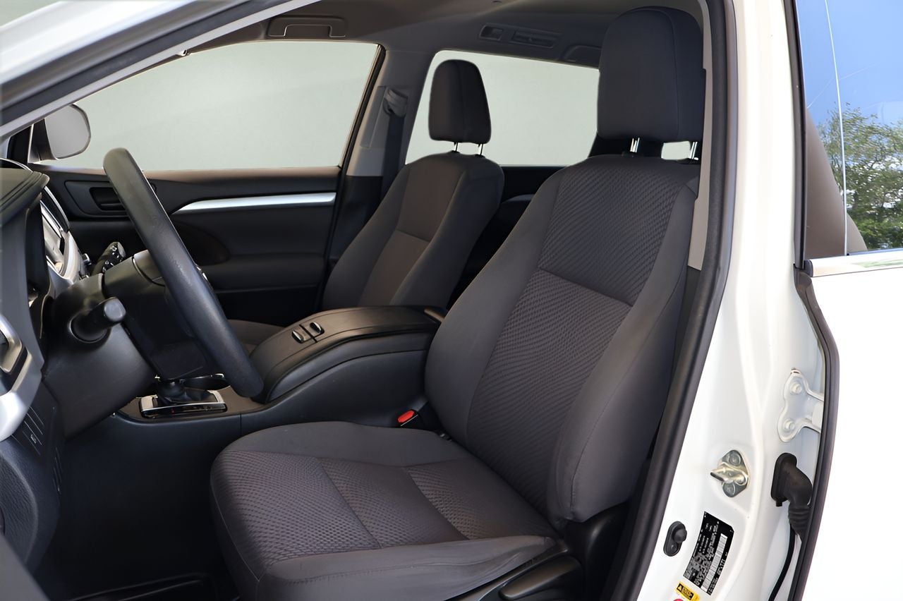2018 Toyota Highlander LE