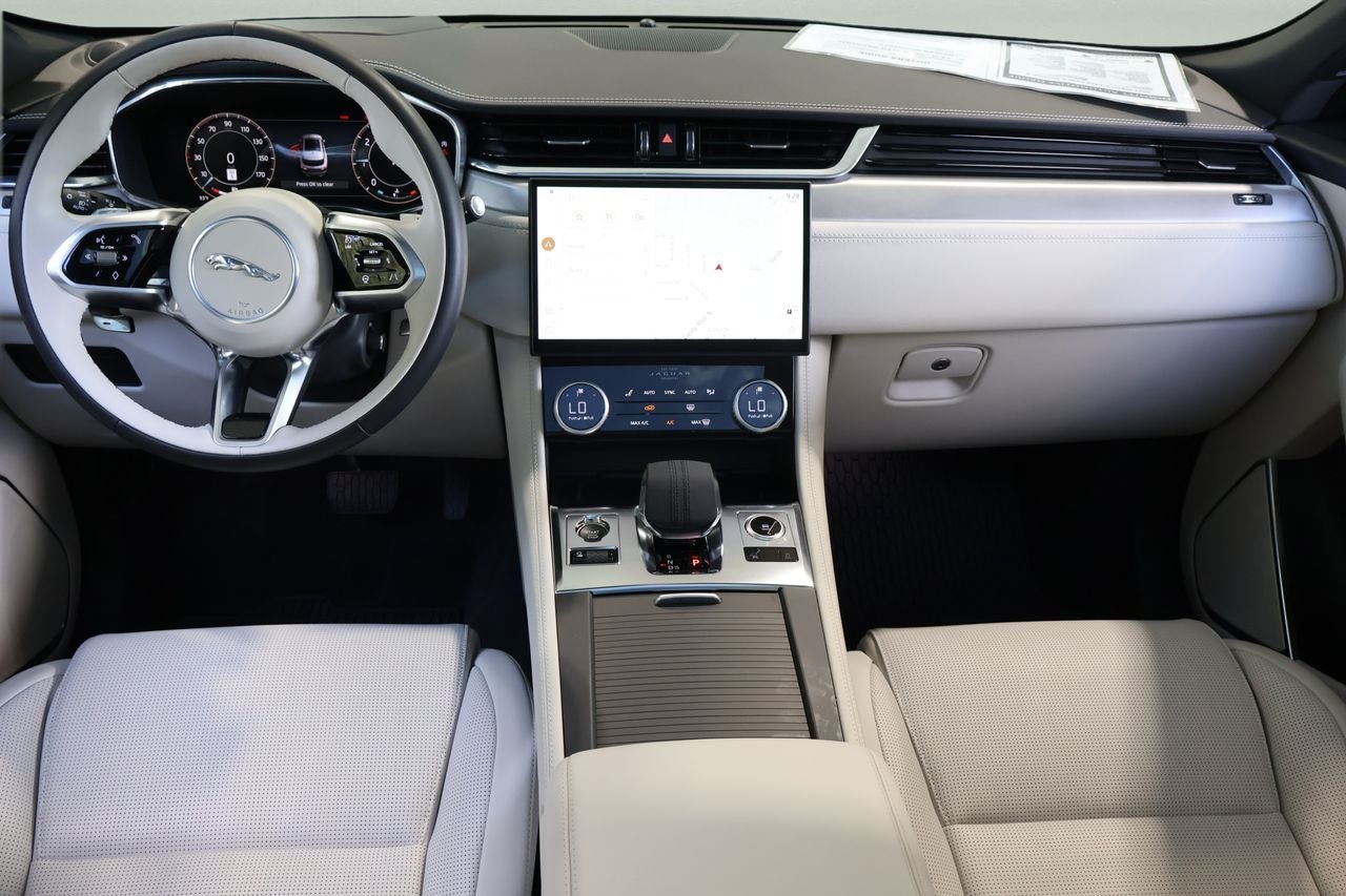 2024 Jaguar F-PACE P400 R-Dynamic S