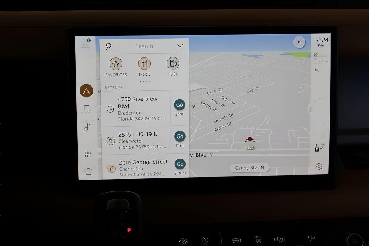 2025 Land Rover Defender 130 V8