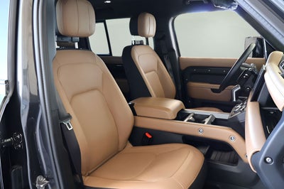 2025 Land Rover Defender 130 V8