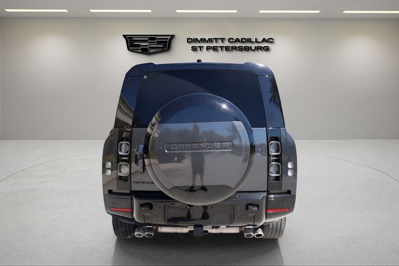 2025 Land Rover Defender 130 V8