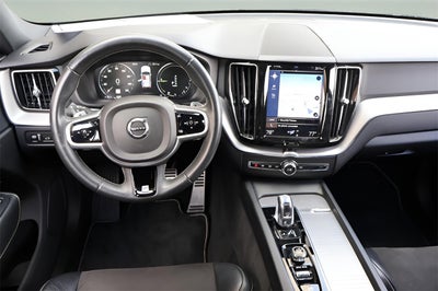 2018 Volvo XC60 Hybrid T8 R-Design