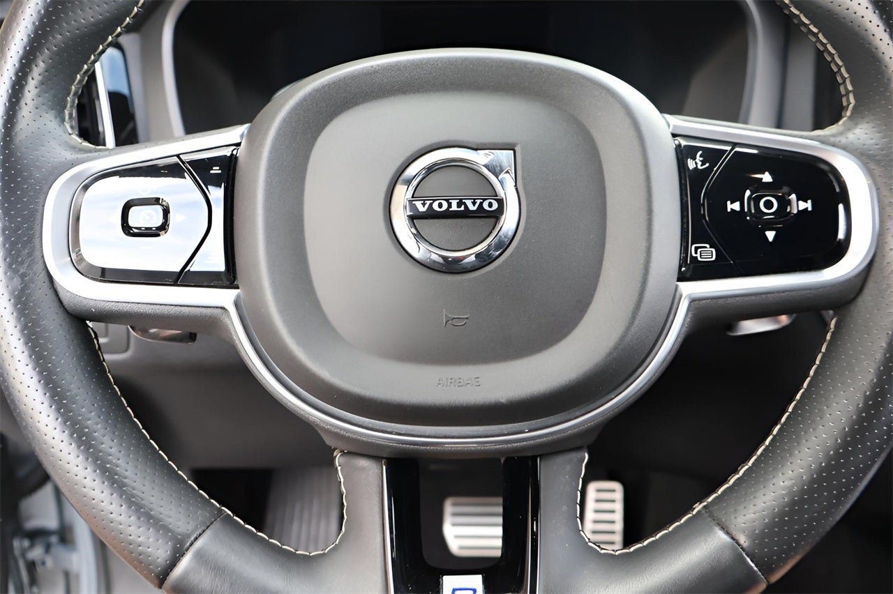 2018 Volvo XC60 Hybrid T8 R-Design