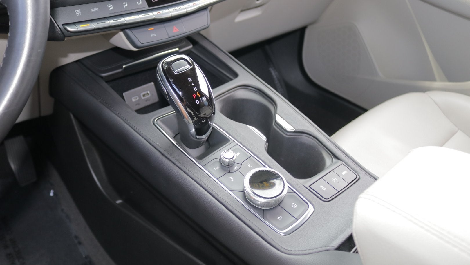 2023 Cadillac XT4 FWD Luxury