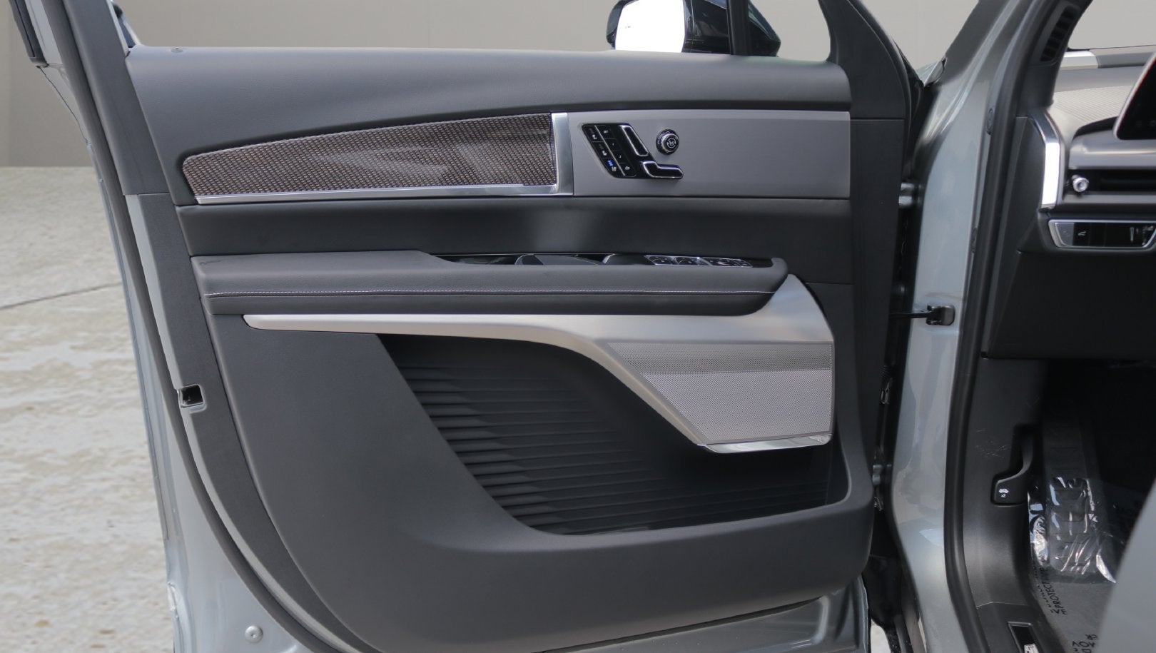 2027 Cadillac VISTIQ Luxury