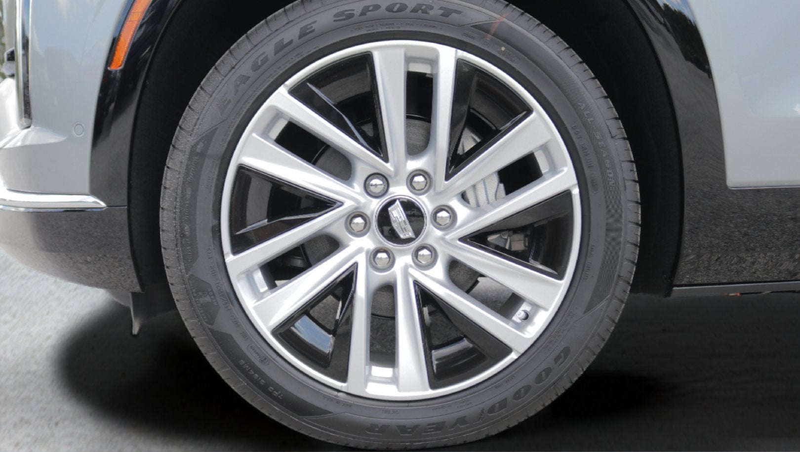 2027 Cadillac VISTIQ Luxury