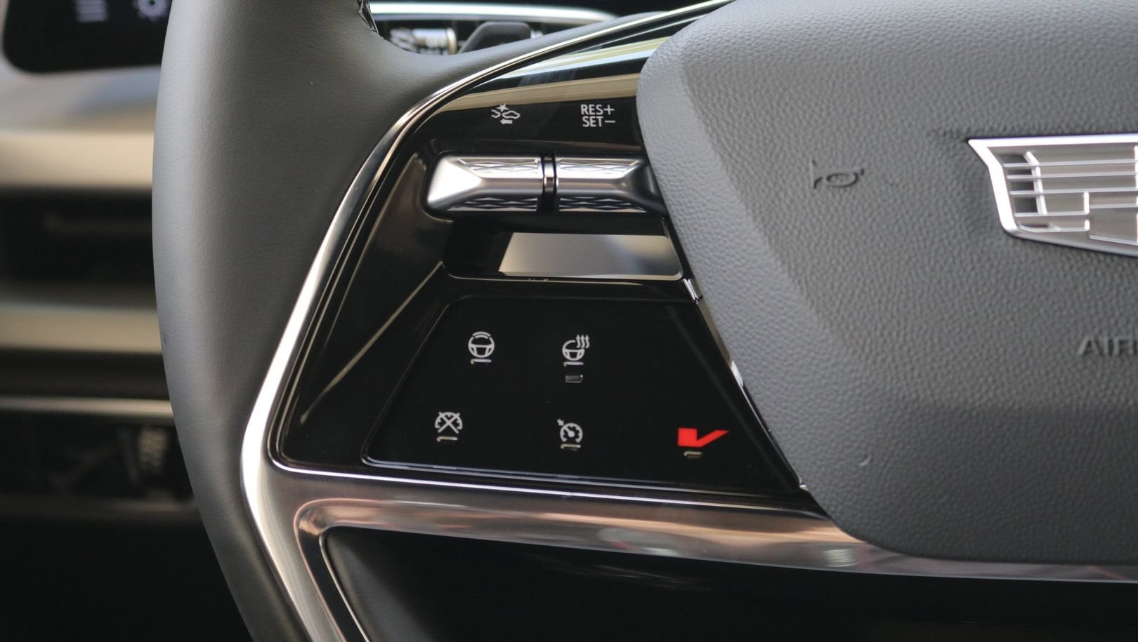 2027 Cadillac VISTIQ Luxury