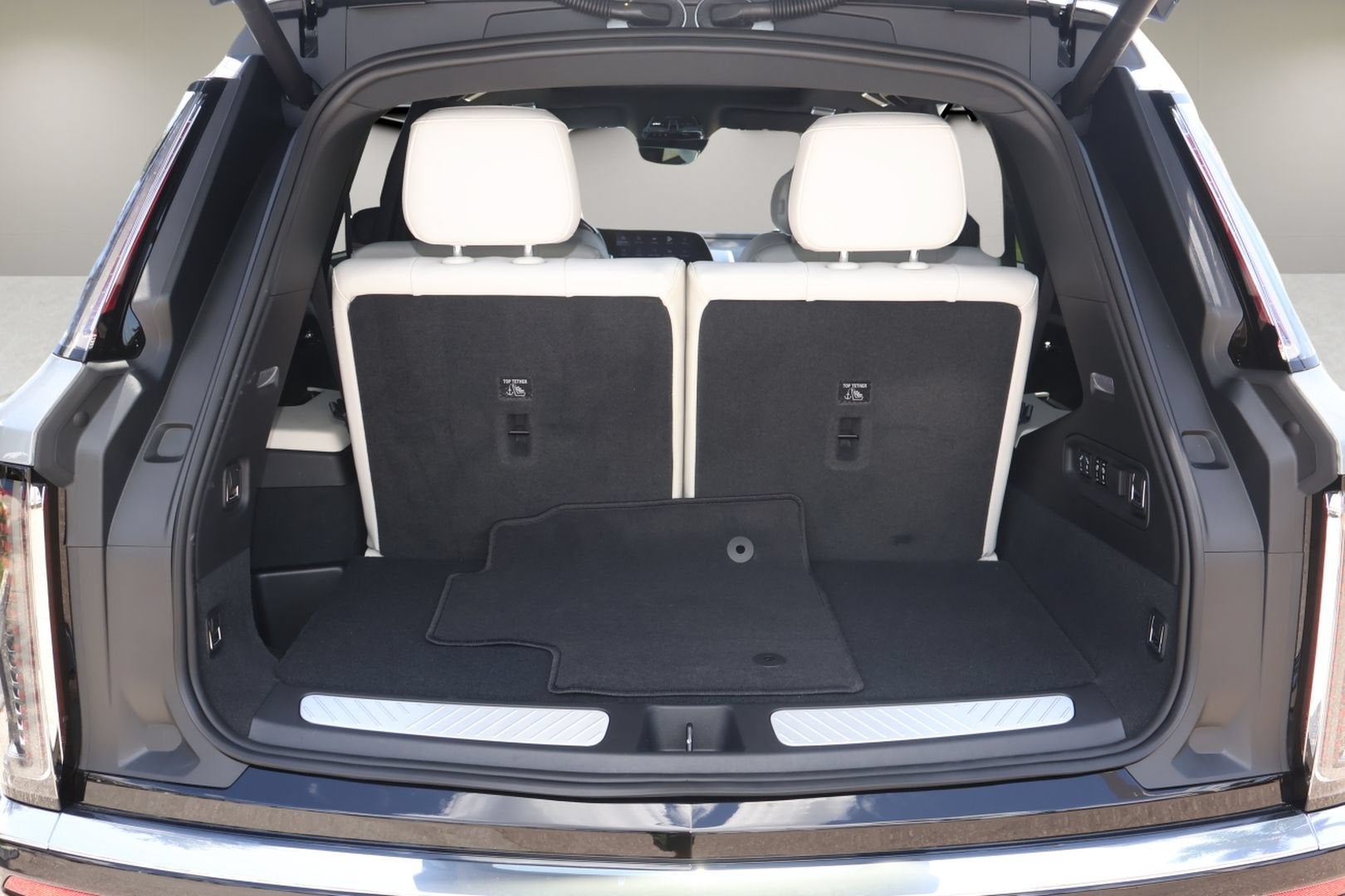 2027 Cadillac VISTIQ Luxury