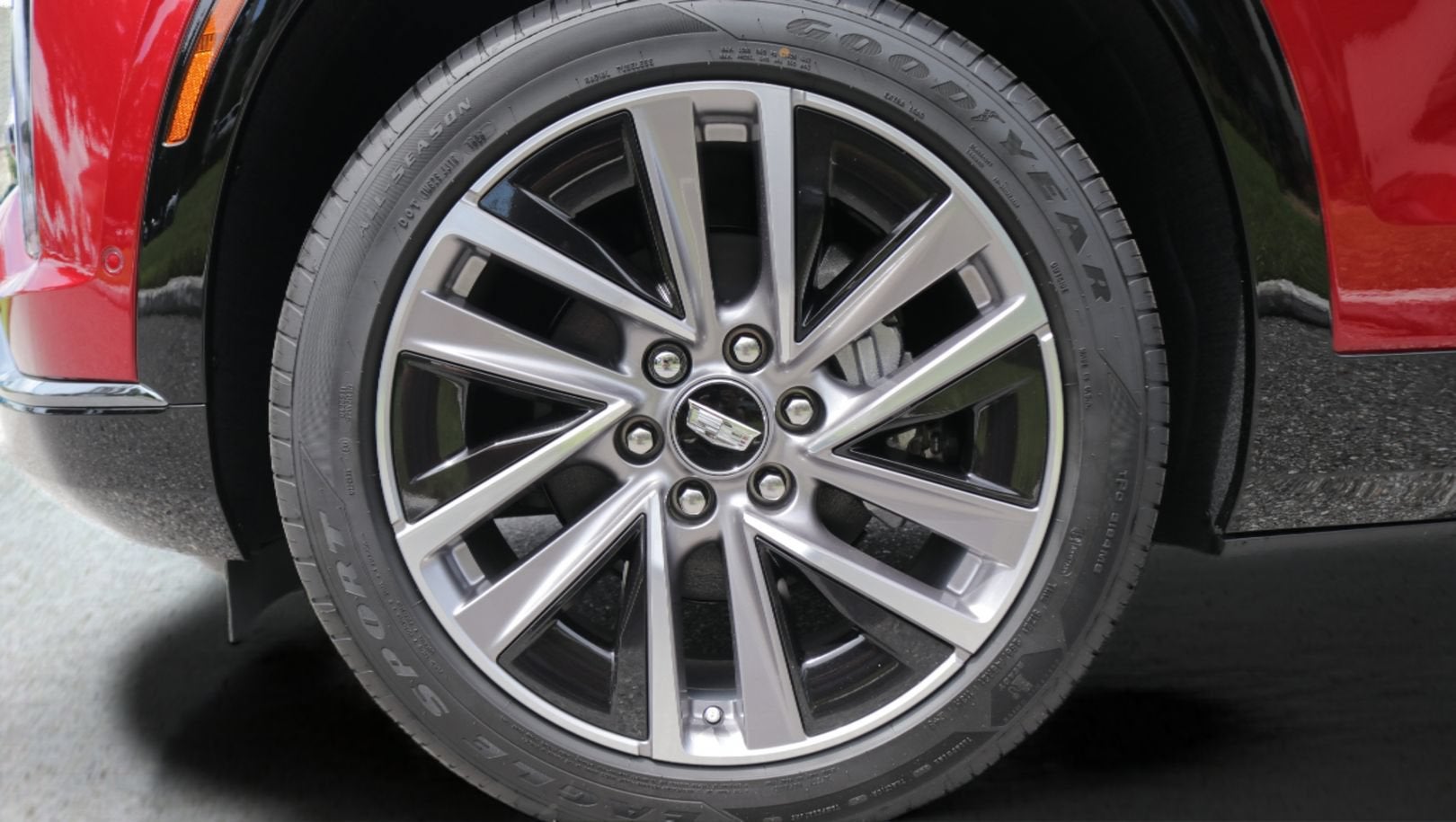 2027 Cadillac VISTIQ Sport