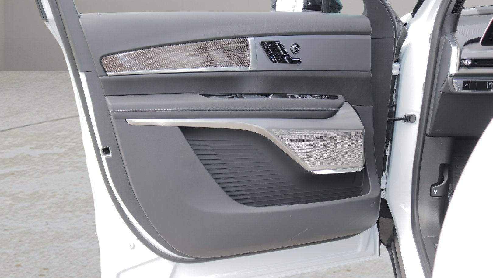 2027 Cadillac VISTIQ Sport
