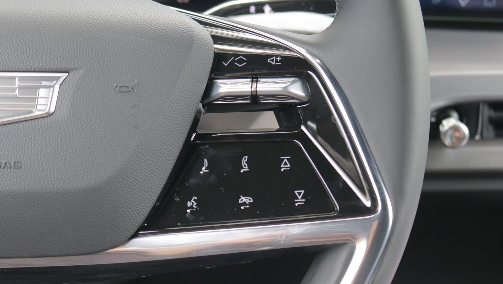 2027 Cadillac VISTIQ Sport