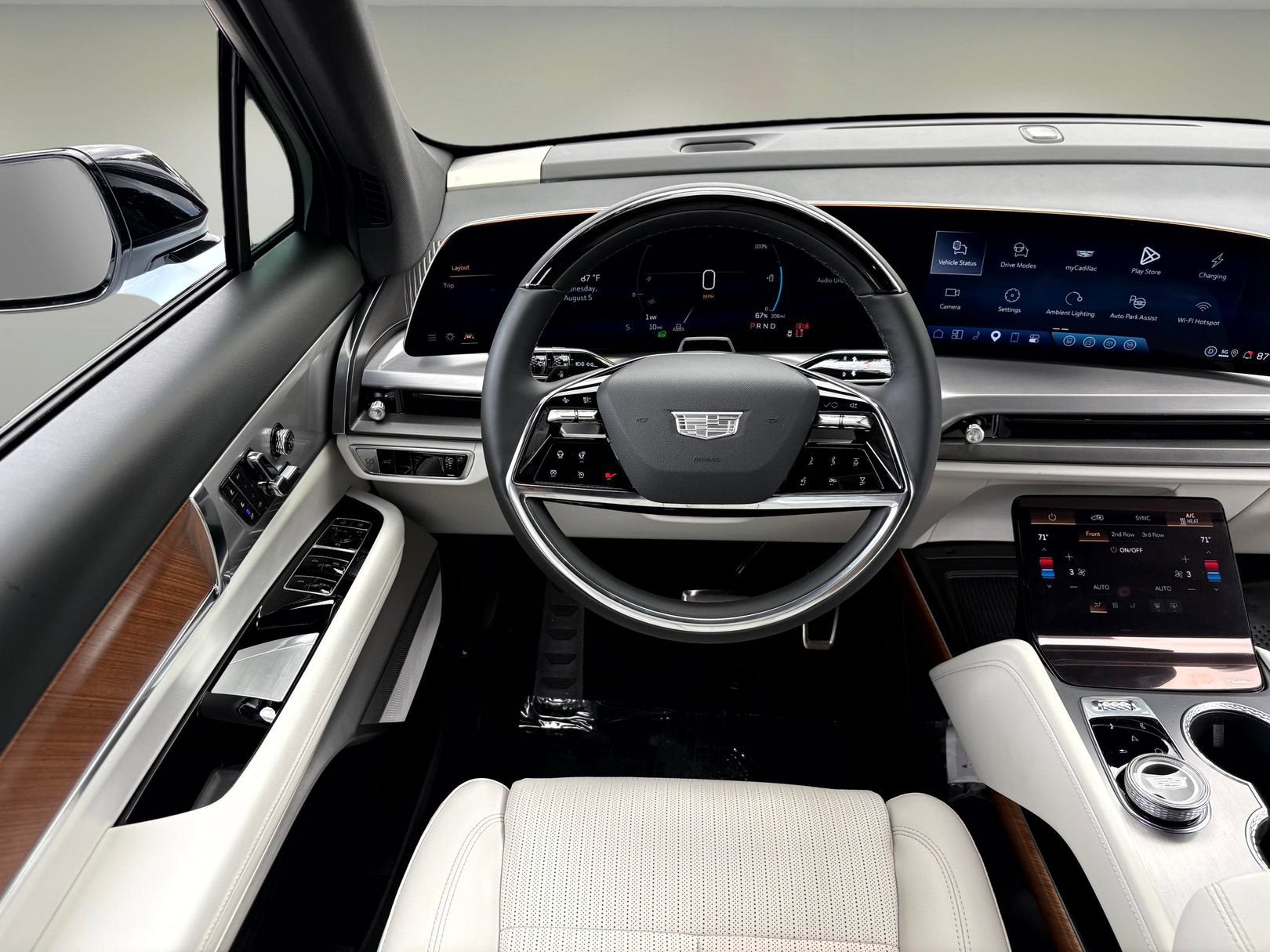 2027 Cadillac VISTIQ Sport