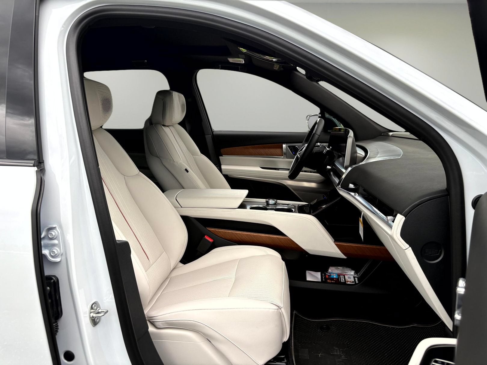 2027 Cadillac VISTIQ Sport