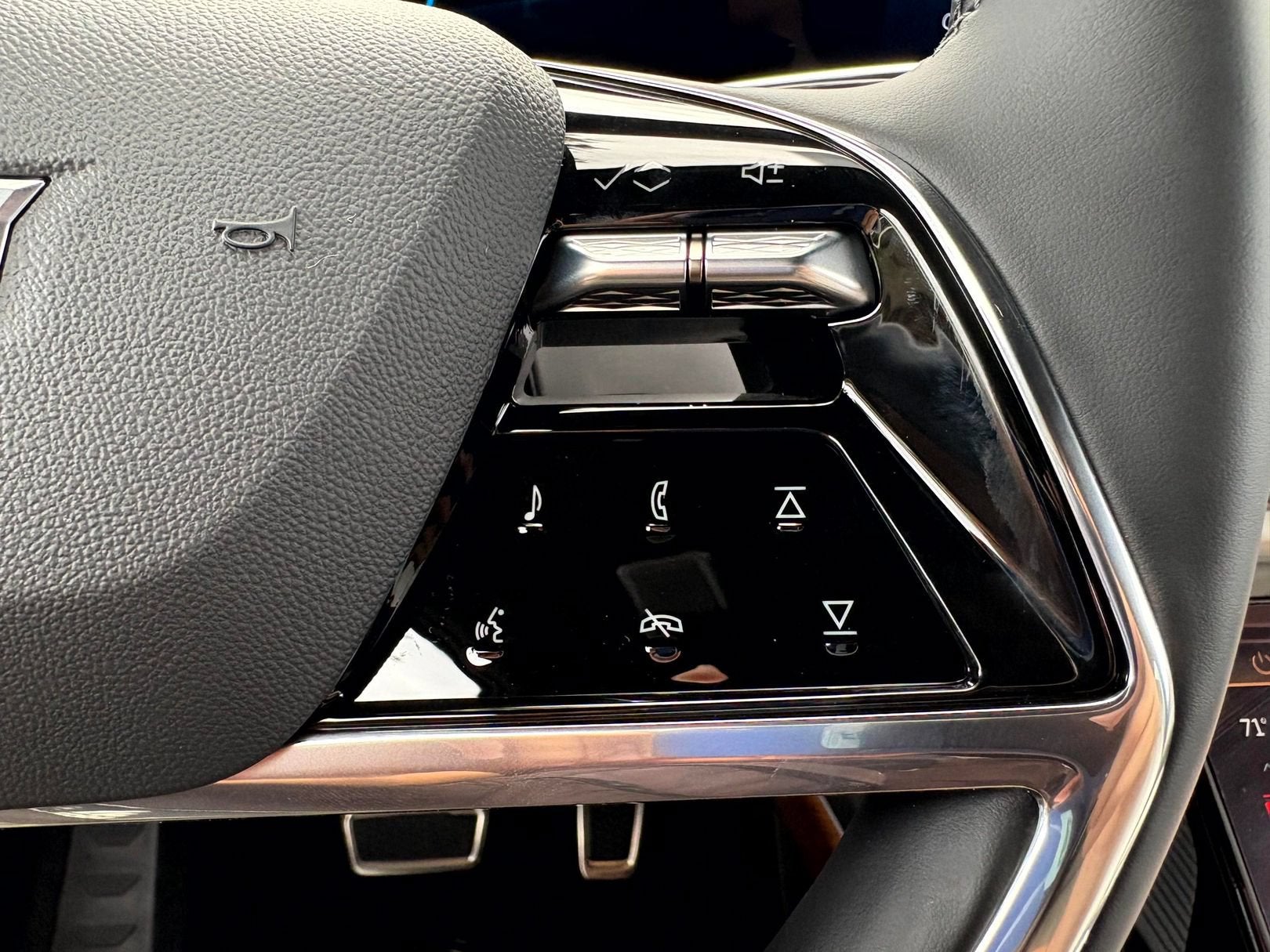 2027 Cadillac VISTIQ Sport