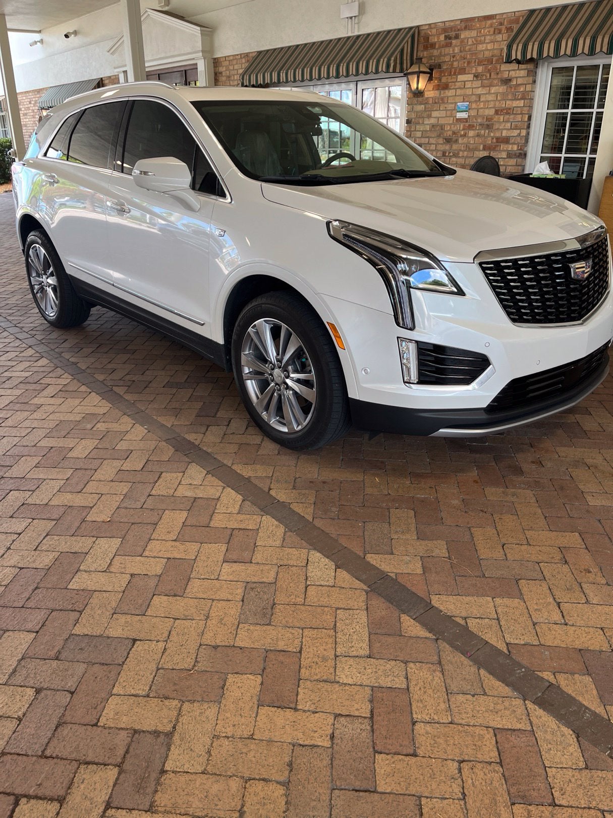 2023 Cadillac XT5 FWD Premium Luxury