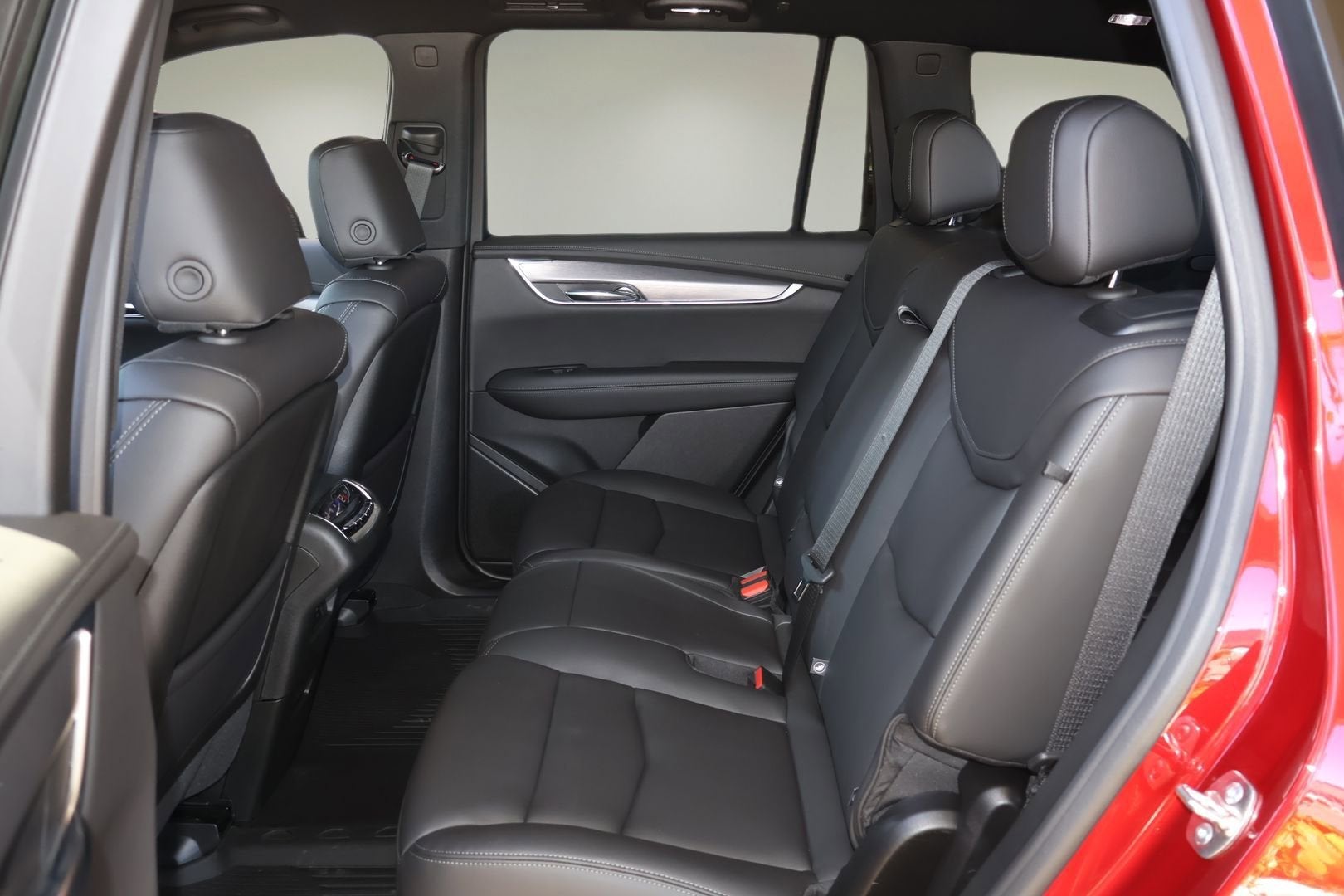 2025 Cadillac XT6 Luxury