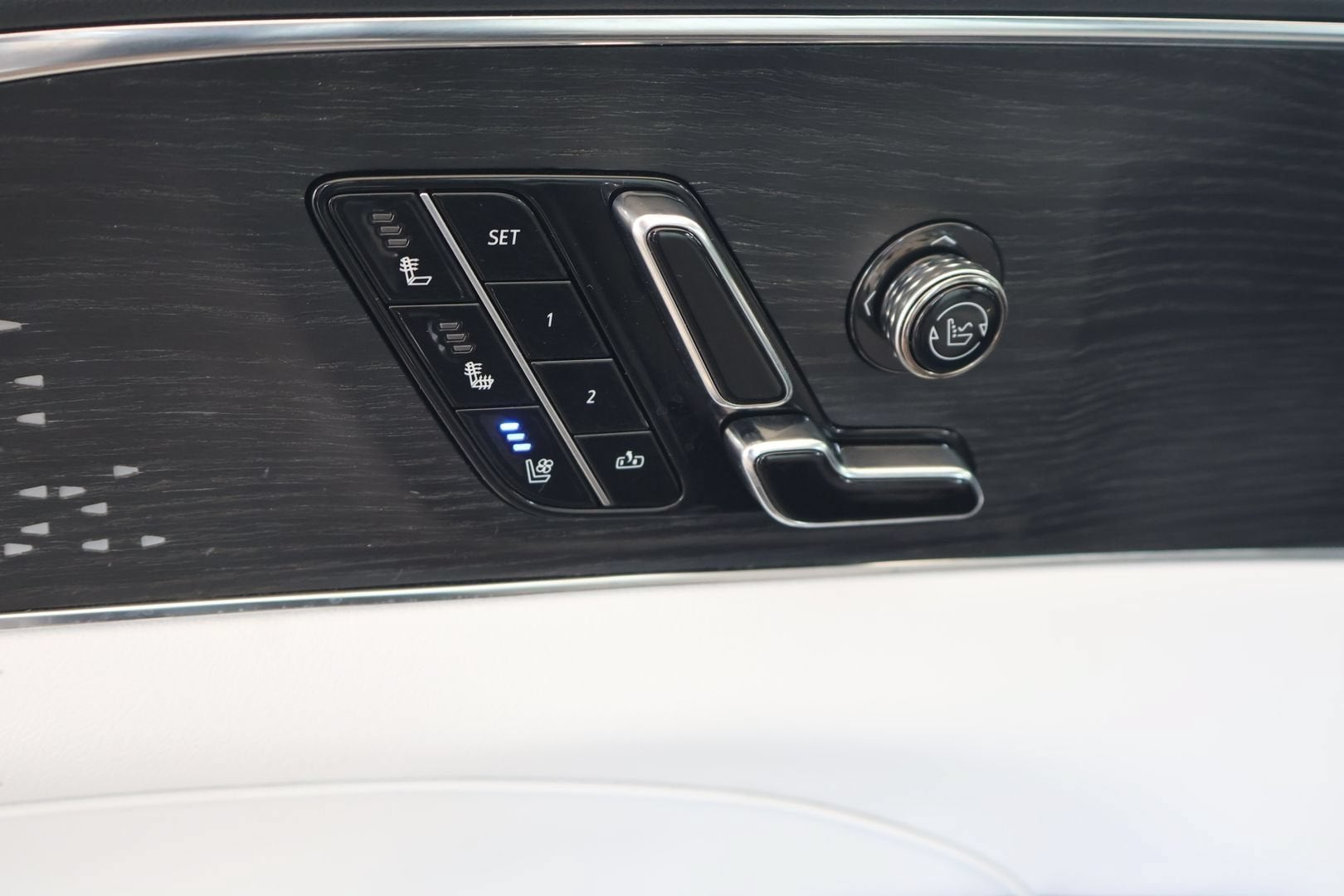 2023 Cadillac LYRIQ Luxury