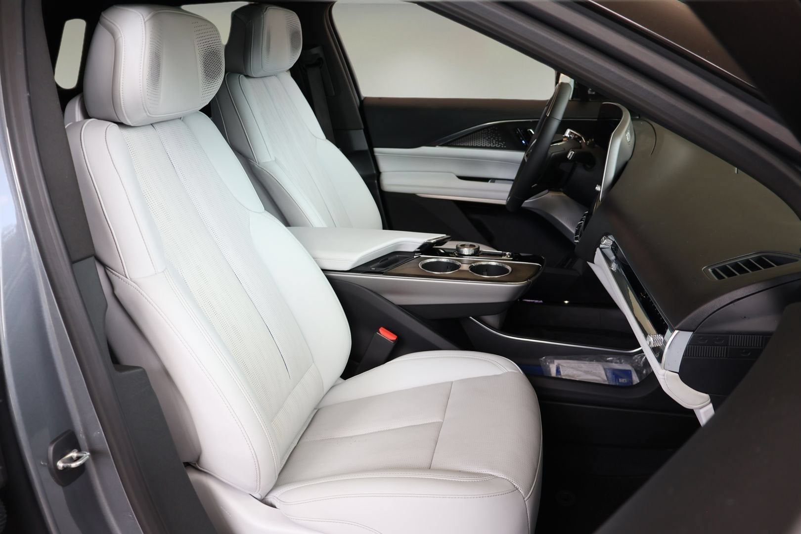 2023 Cadillac LYRIQ Luxury