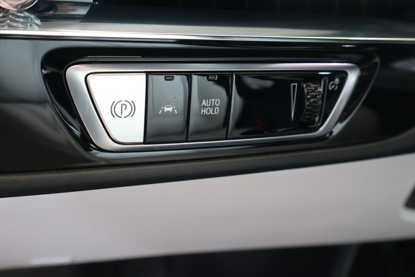 2023 Cadillac LYRIQ Luxury
