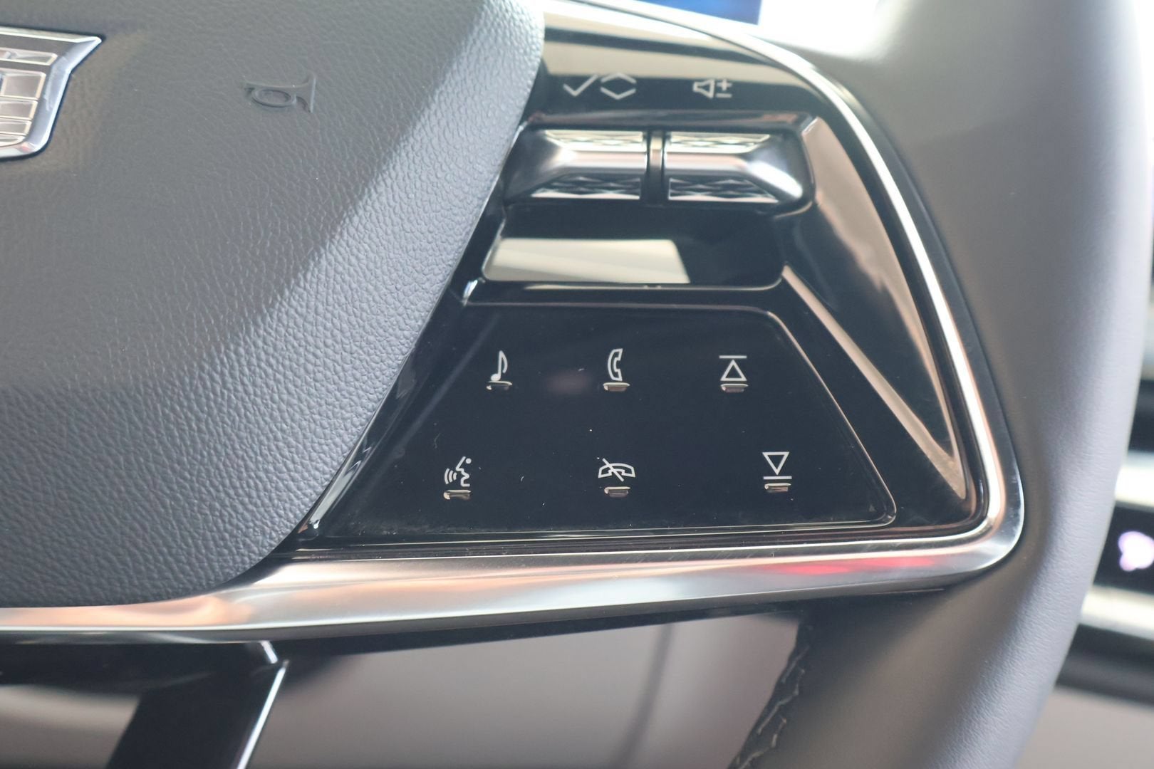 2023 Cadillac LYRIQ Luxury