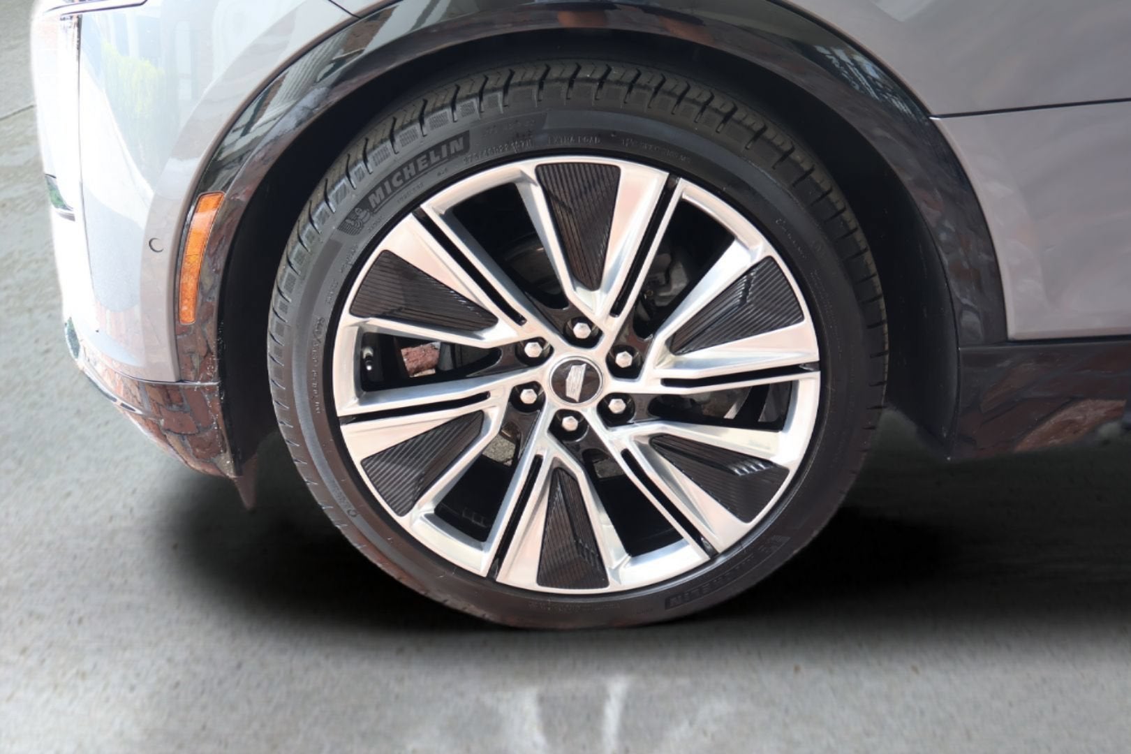2023 Cadillac LYRIQ Luxury