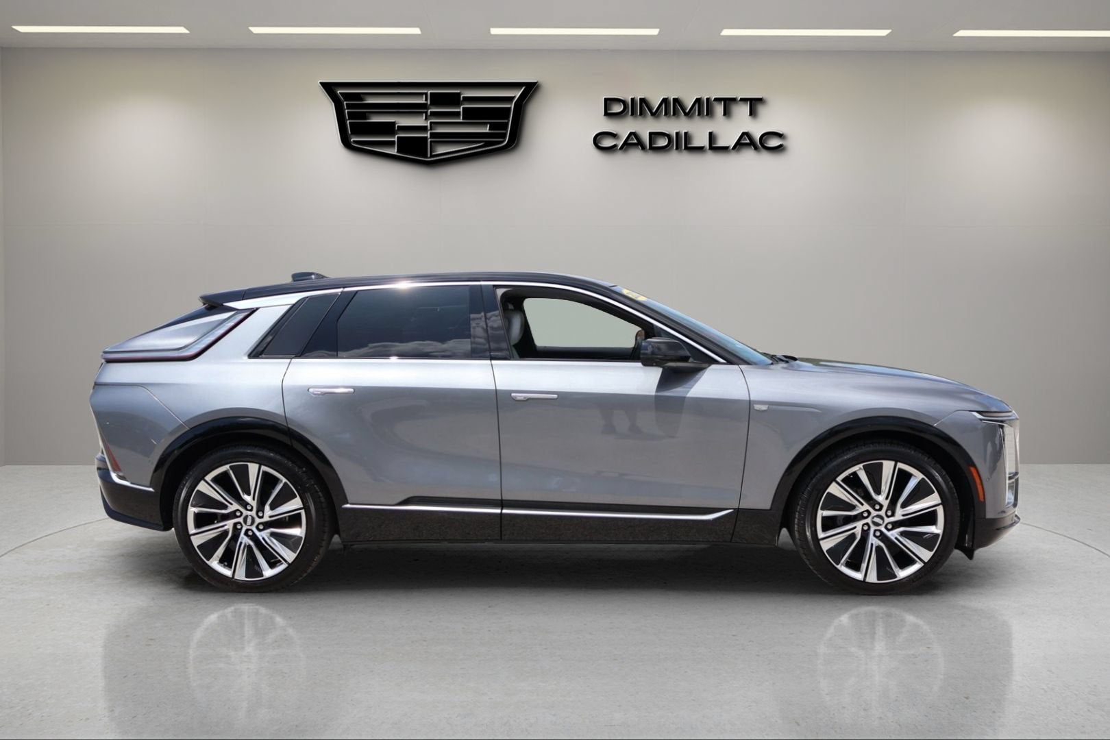 2023 Cadillac LYRIQ Luxury