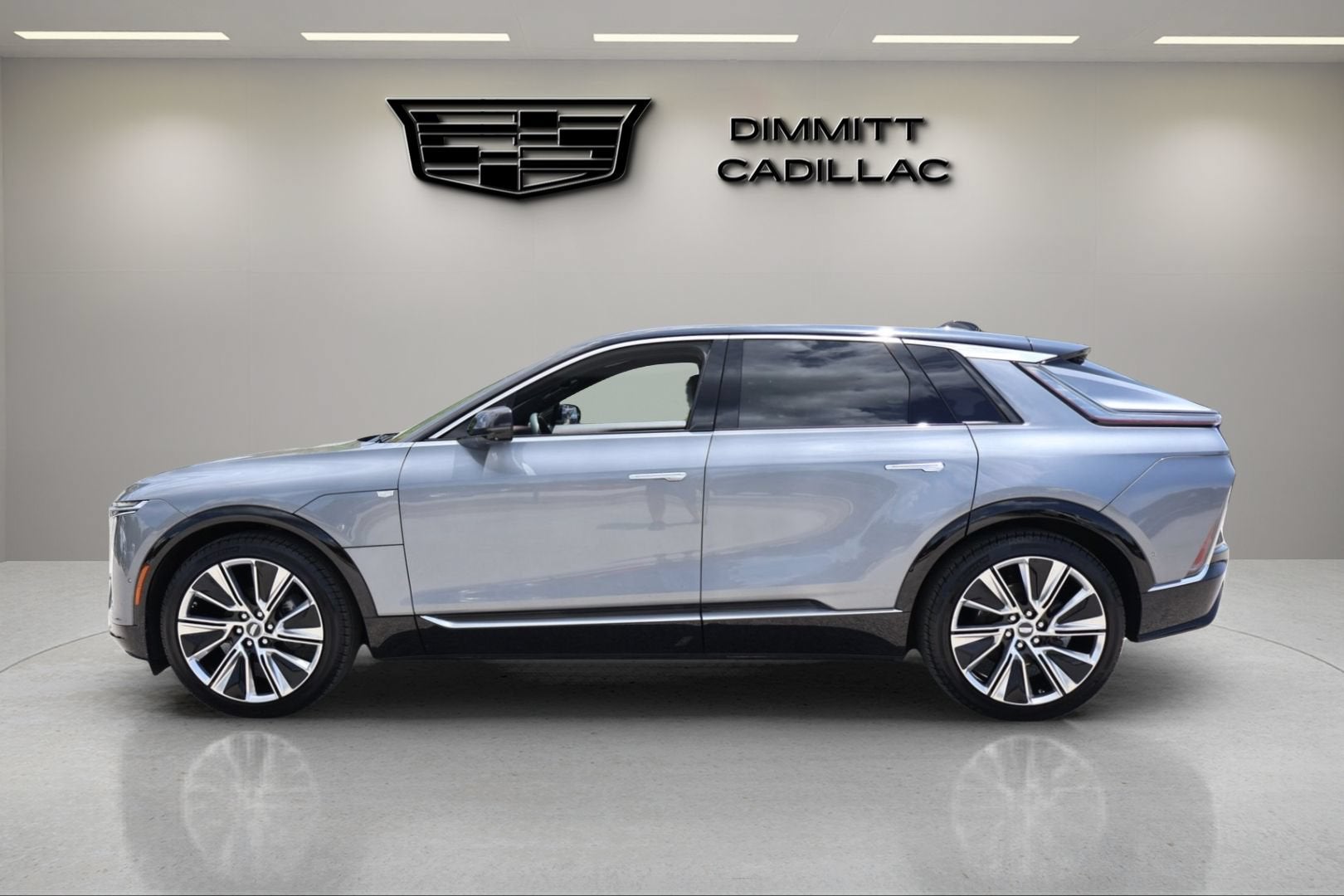 2023 Cadillac LYRIQ Luxury