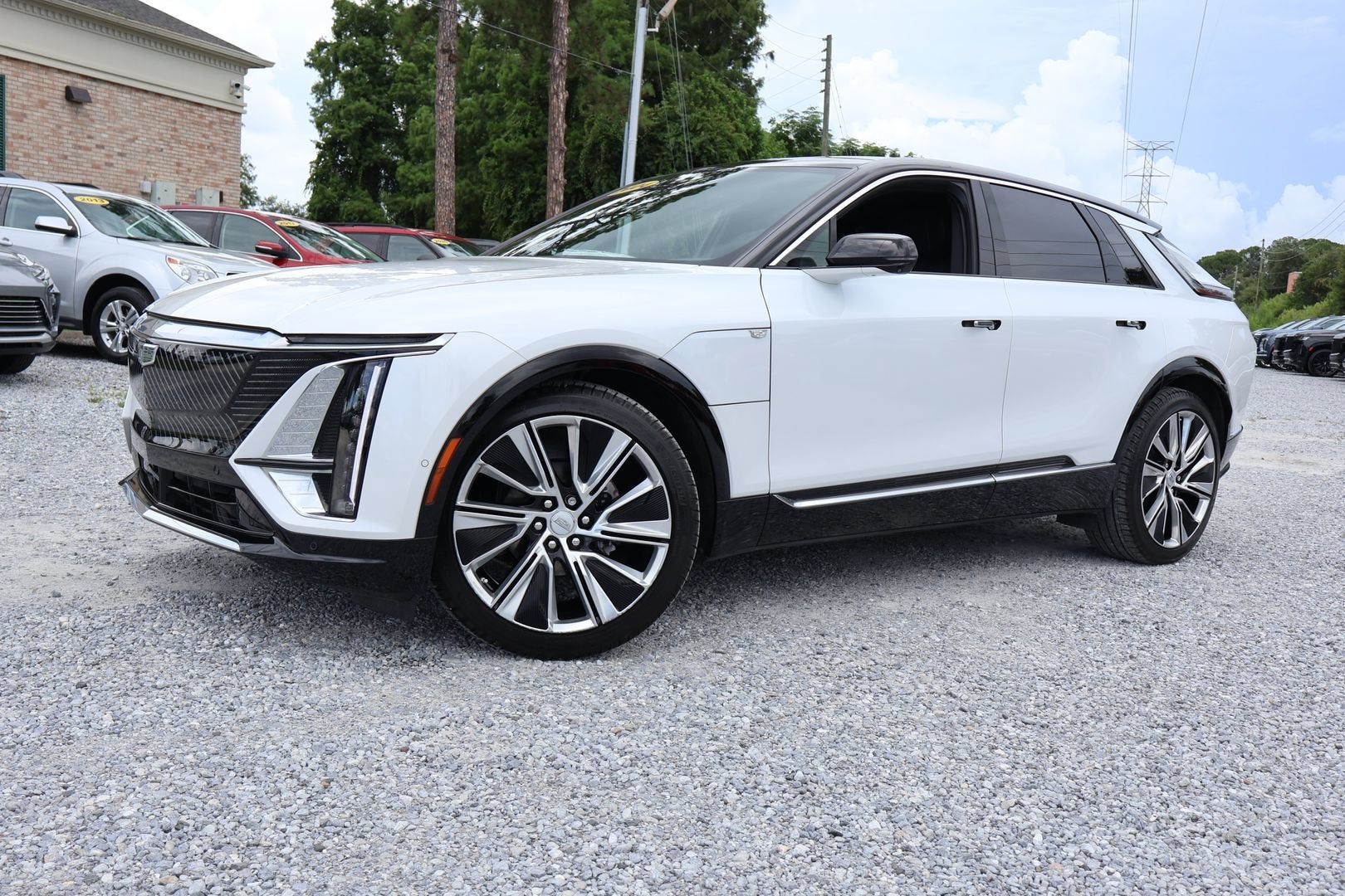 2024 Cadillac LYRIQ Luxury 3