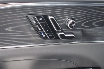2024 Cadillac LYRIQ Luxury 3