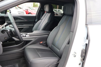 2024 Cadillac LYRIQ Luxury 3