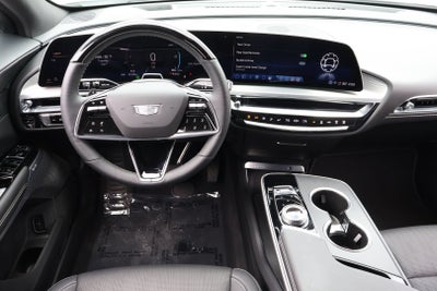 2024 Cadillac LYRIQ Luxury 3