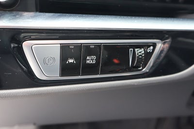 2024 Cadillac LYRIQ Luxury 3